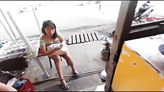 Puffy butt Pinay gets taken care of gender