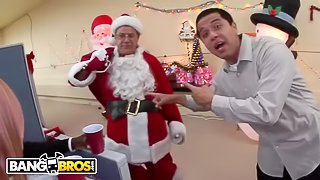 BANGBROS - Fuck Team Five Holiday Christmas Party Turns Into Orgy