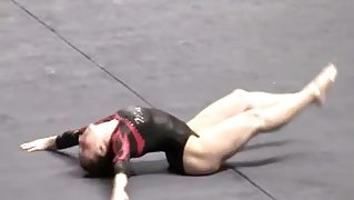Cute gymnast with a beautiful body !