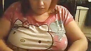 AlenaBigAss shows her pussy